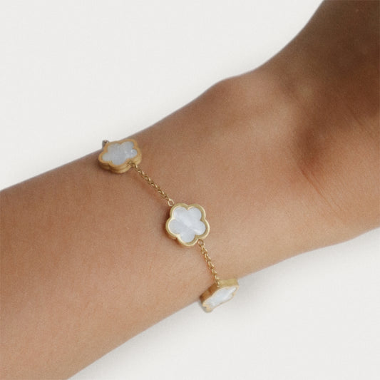 white flower bracelet