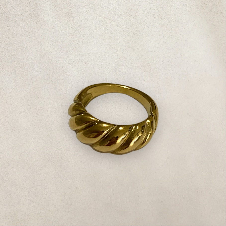 ANABELLA ring